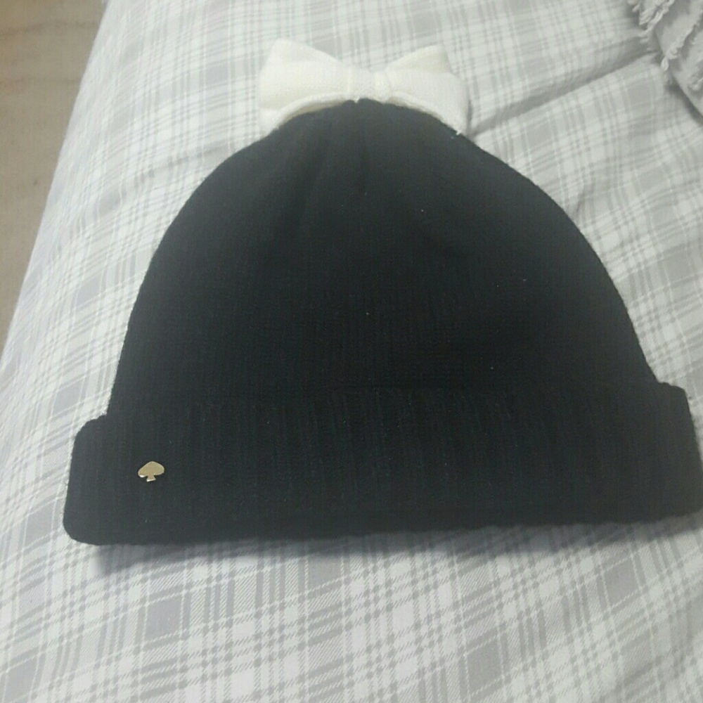 Kate spade beanie hat MUST BUNDLE PLEASE
